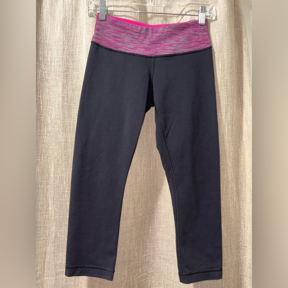 Lululemon Athletica Wunder Under Crop Black and Pink Leggings Size 4